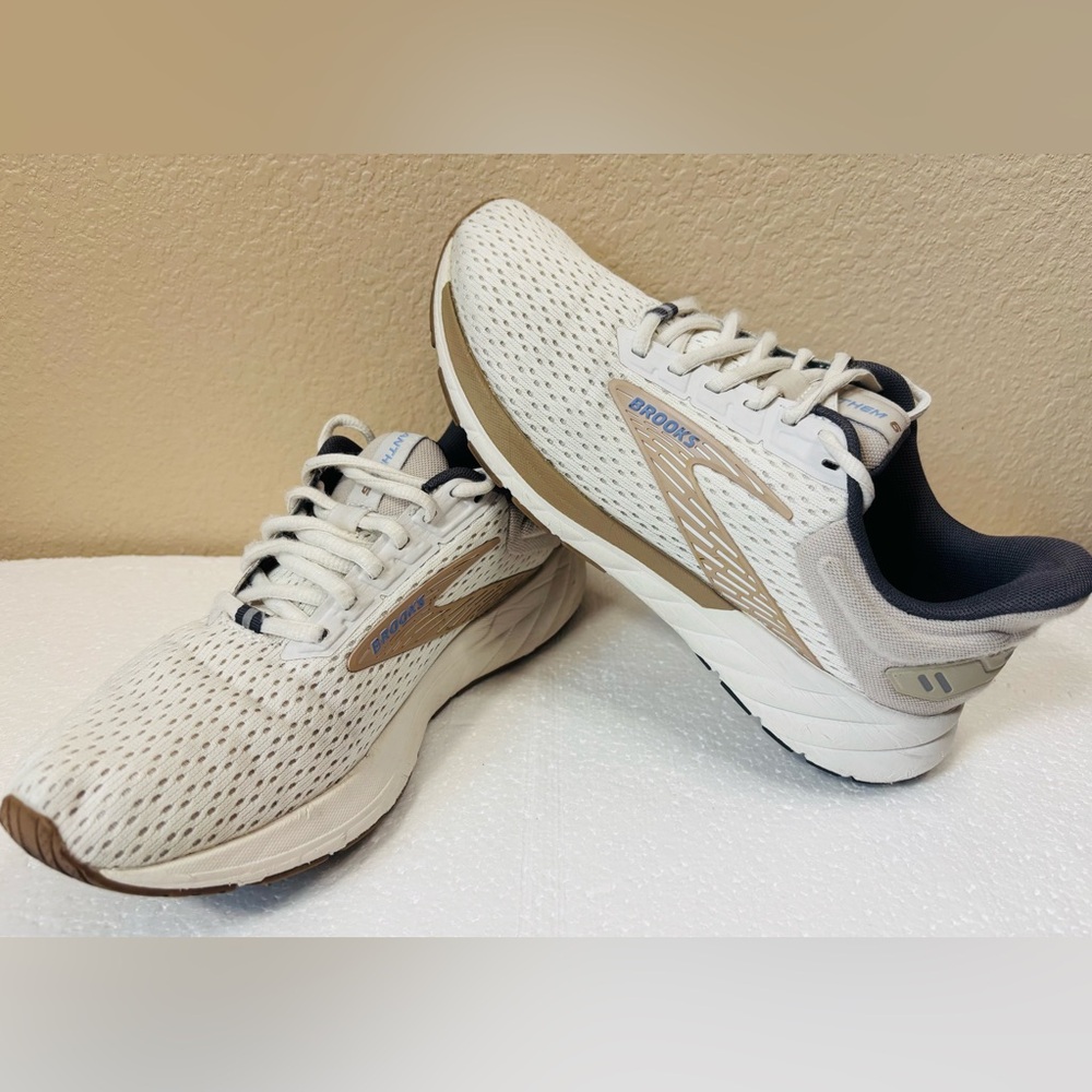 Brooks Women's Cream and Tan Running Sneakers